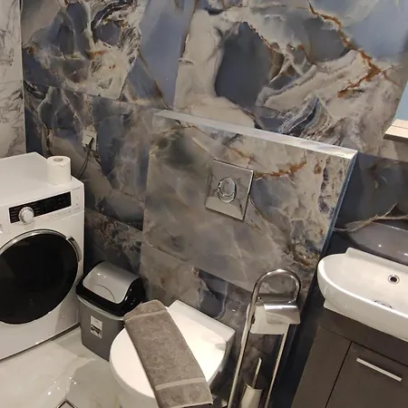 Marina Jasmine Lägenhet